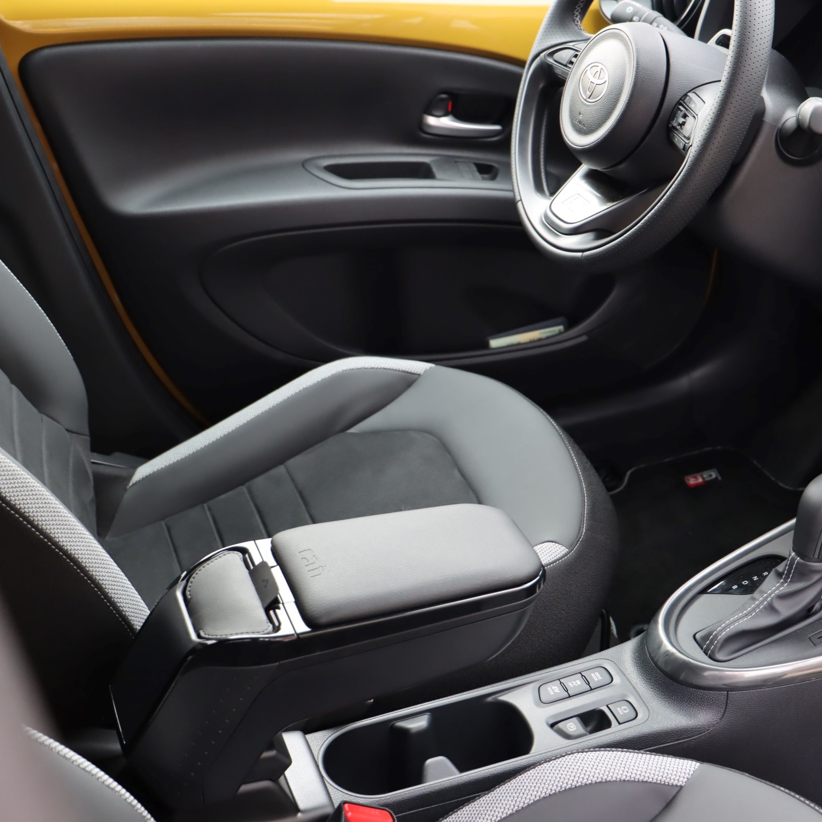 New, Rati armrest for the Toyota Aygo X Hybrid